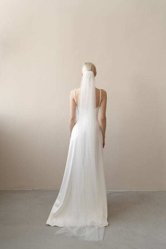 Long tulle veil